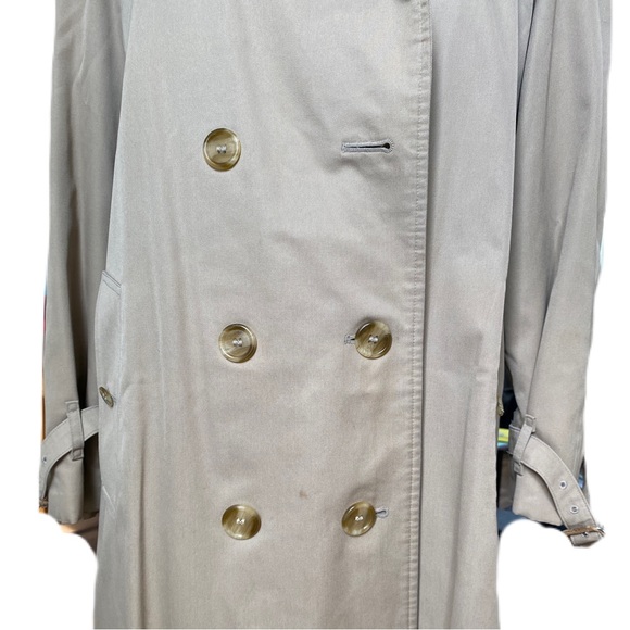 Classic Burberry Trench with Wool Removable Lining, Size 10 - Picture 6 of 16